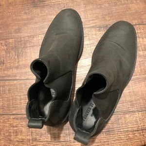 Forever 21 men’s Chelsea boots